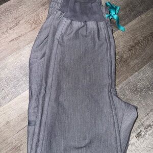 Figs High Waisted Uman Relaxed Petite Jogger Pants small petite